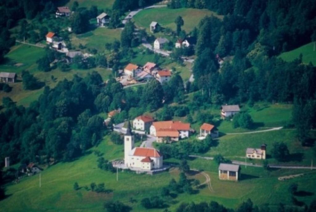 Apartments Pri Marjetki ツェルクノ エクステリア 写真