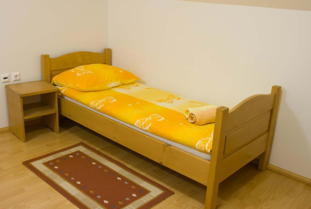 Apartments Pri Marjetki ツェルクノ エクステリア 写真
